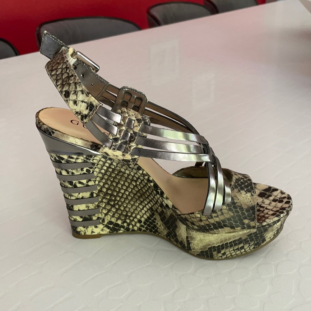 Guess wedge sandal